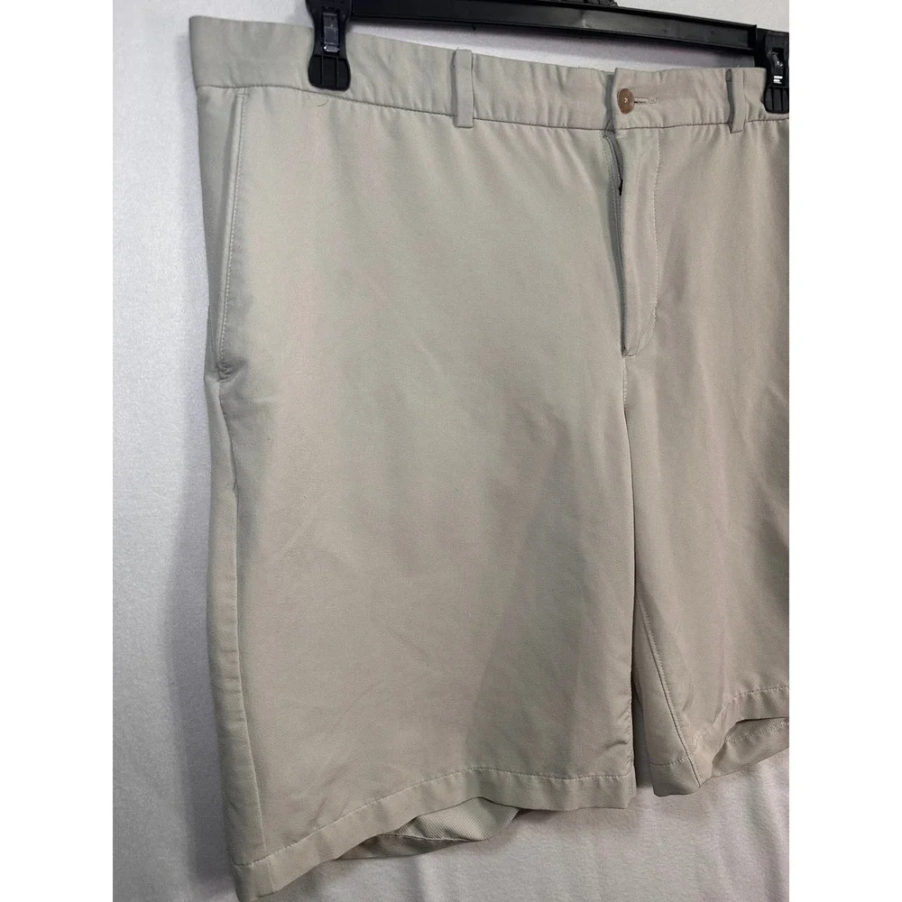 Nike Dri-FIT Mens Golf Shorts Light Gray Size 40 Stretch Performance Flat Front‎